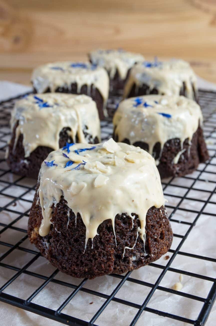 Babeczki czekoladowe z masłem orzechowym – KETO, bez cukru 🧁